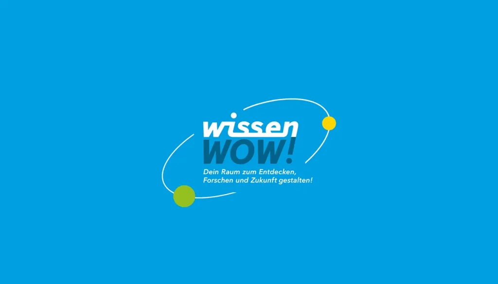 Konzeption Namen und Design für das Format „WissenWow!“ , Planung der Ausstellung mit Raumkonzept inkl. Grafiken, Möblierung und Technik